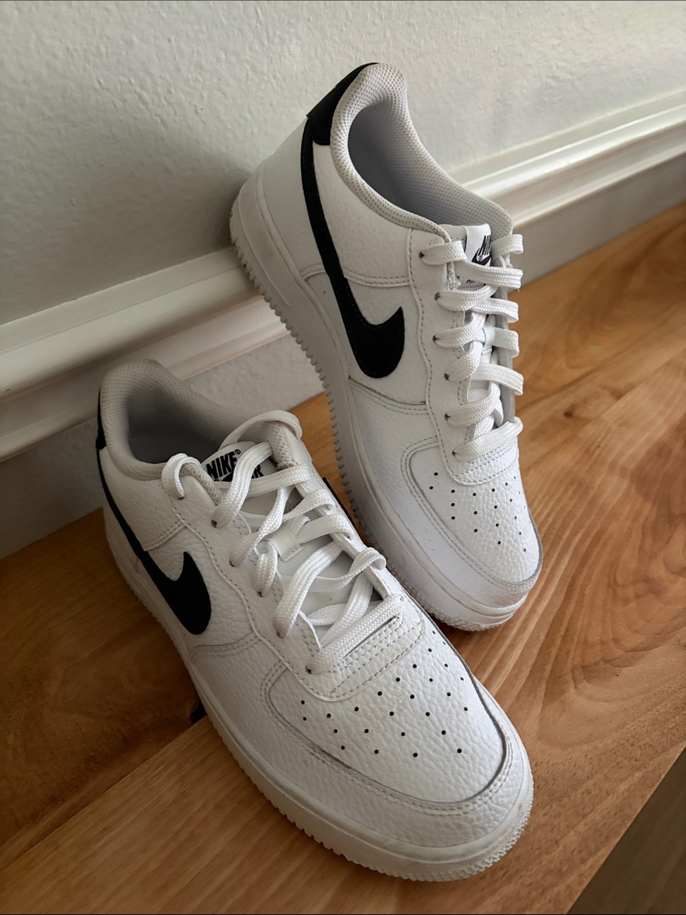 Nike White and Black Low-Top Leather Sneakers
